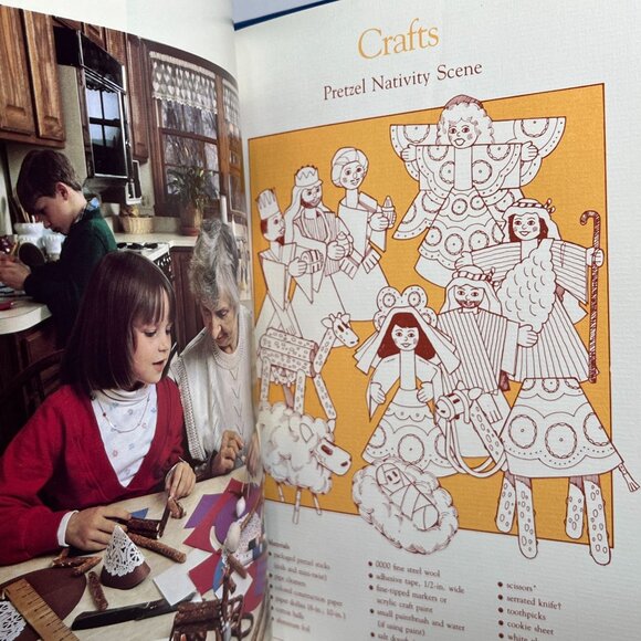 Christmas In The Holy Land Hardcover Book - Picture 5 of 6